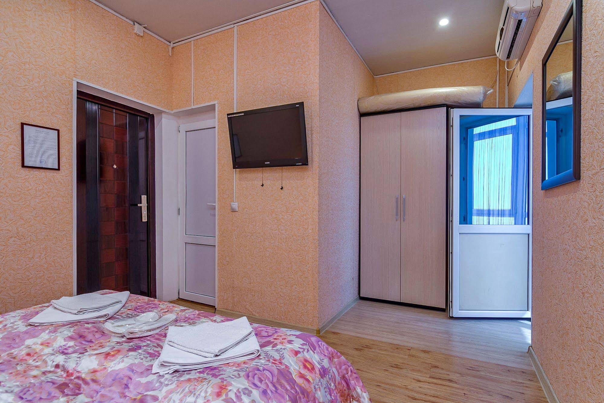 Kavkaz Hotel