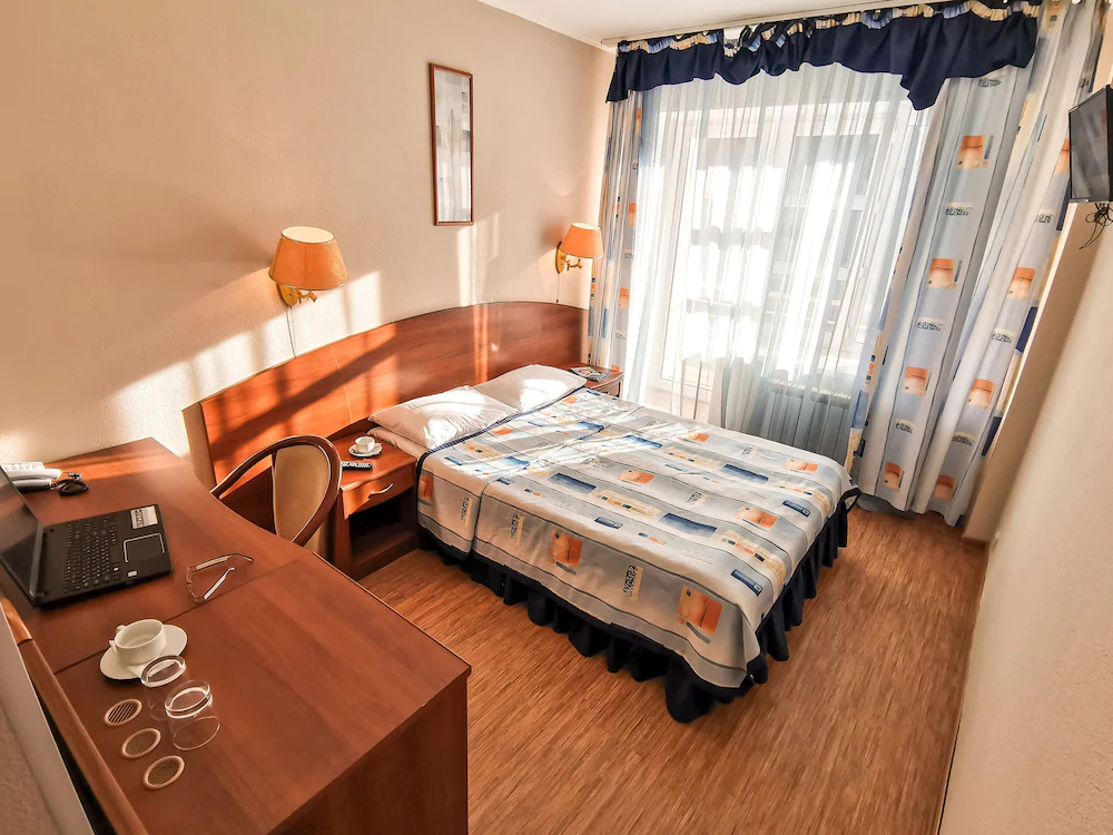 Tropicana Park Country Club