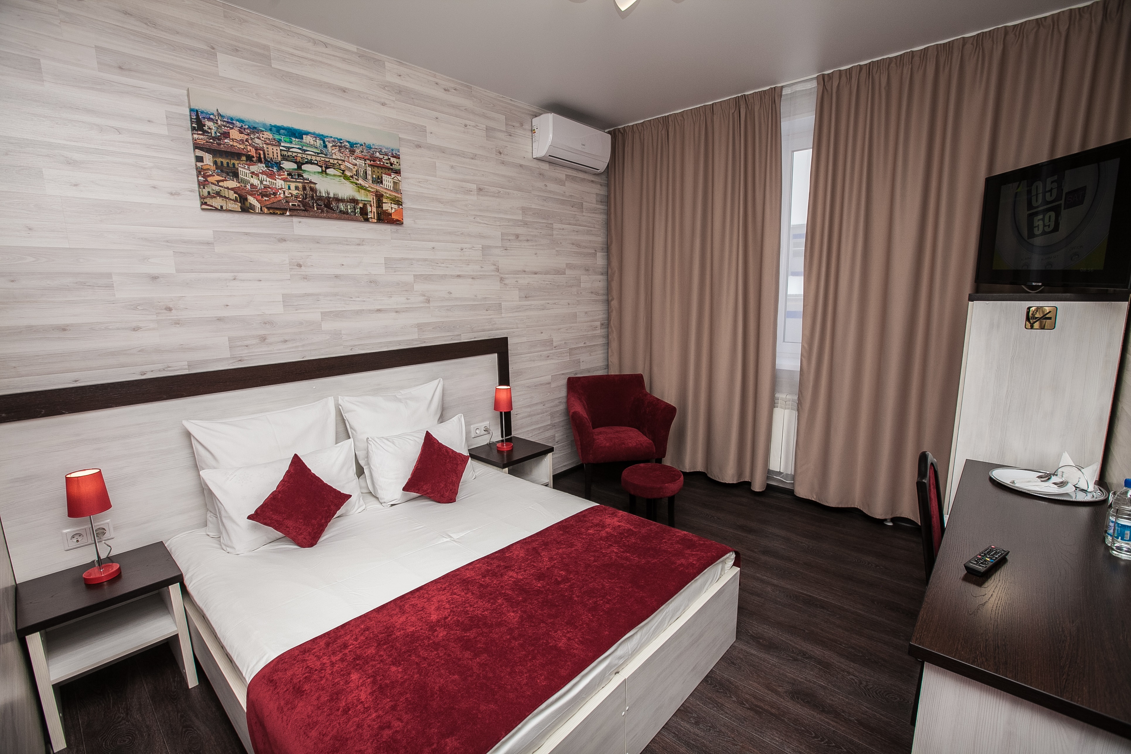 Fox Hotel
