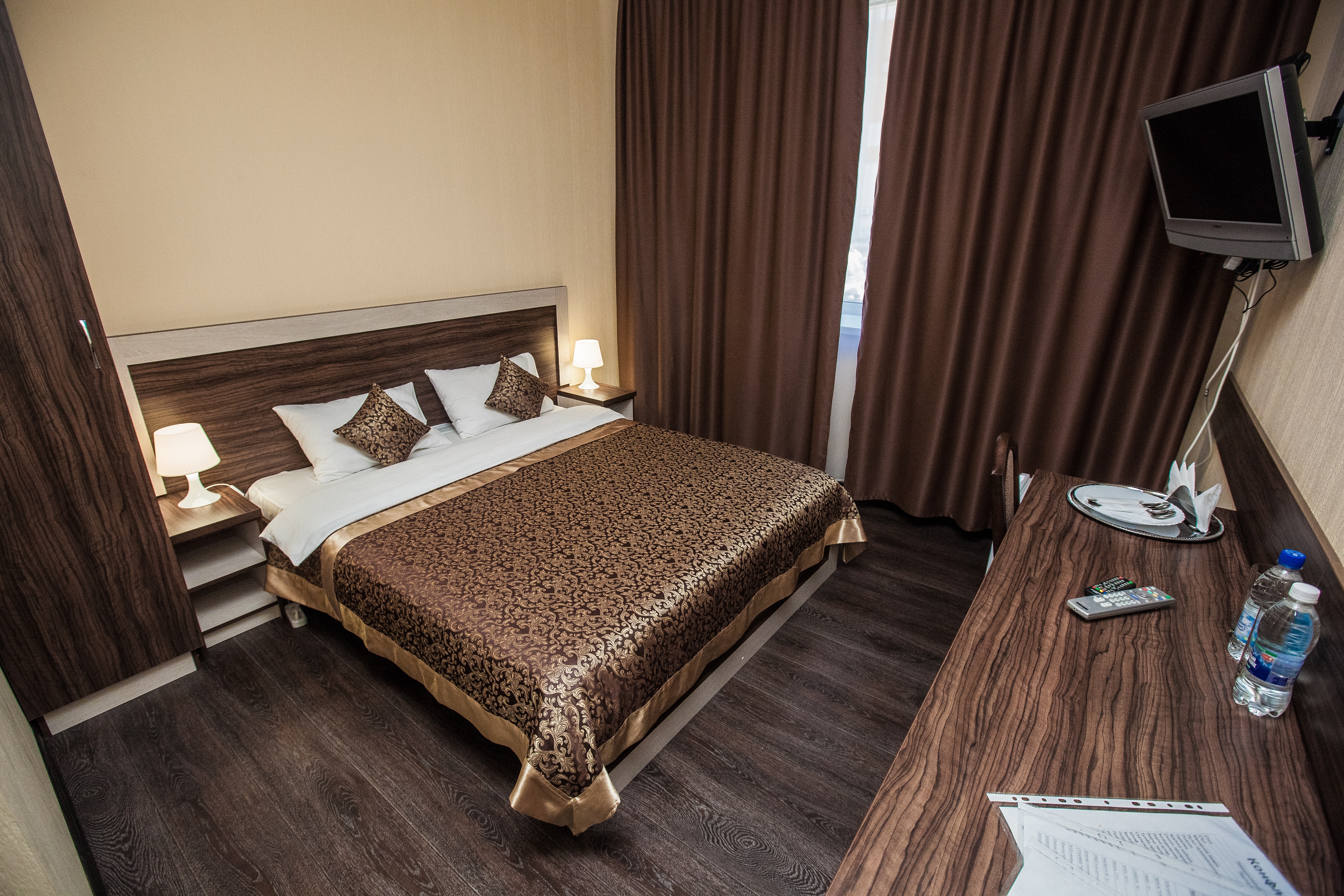 Fox Hotel