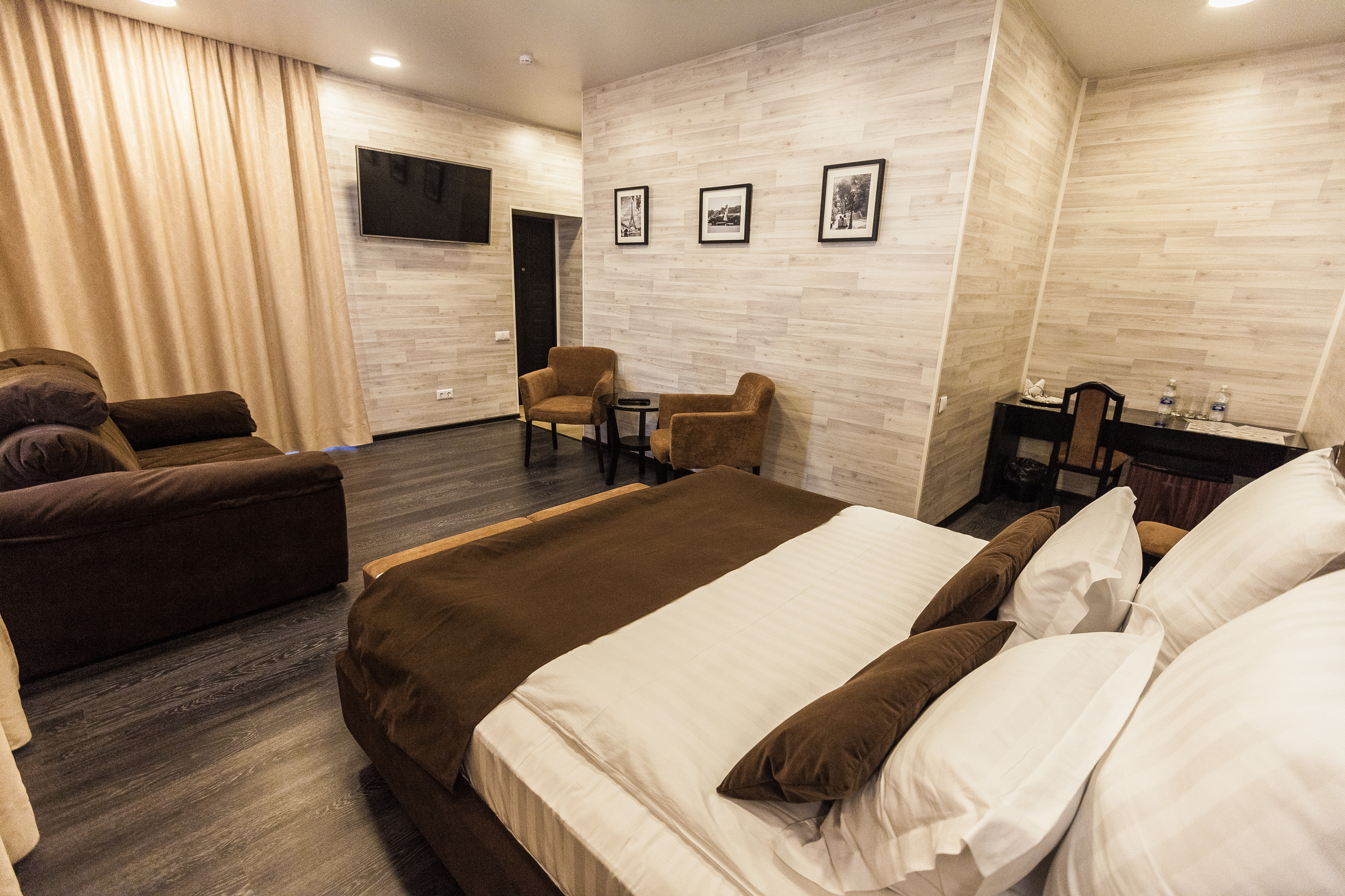 Fox Hotel