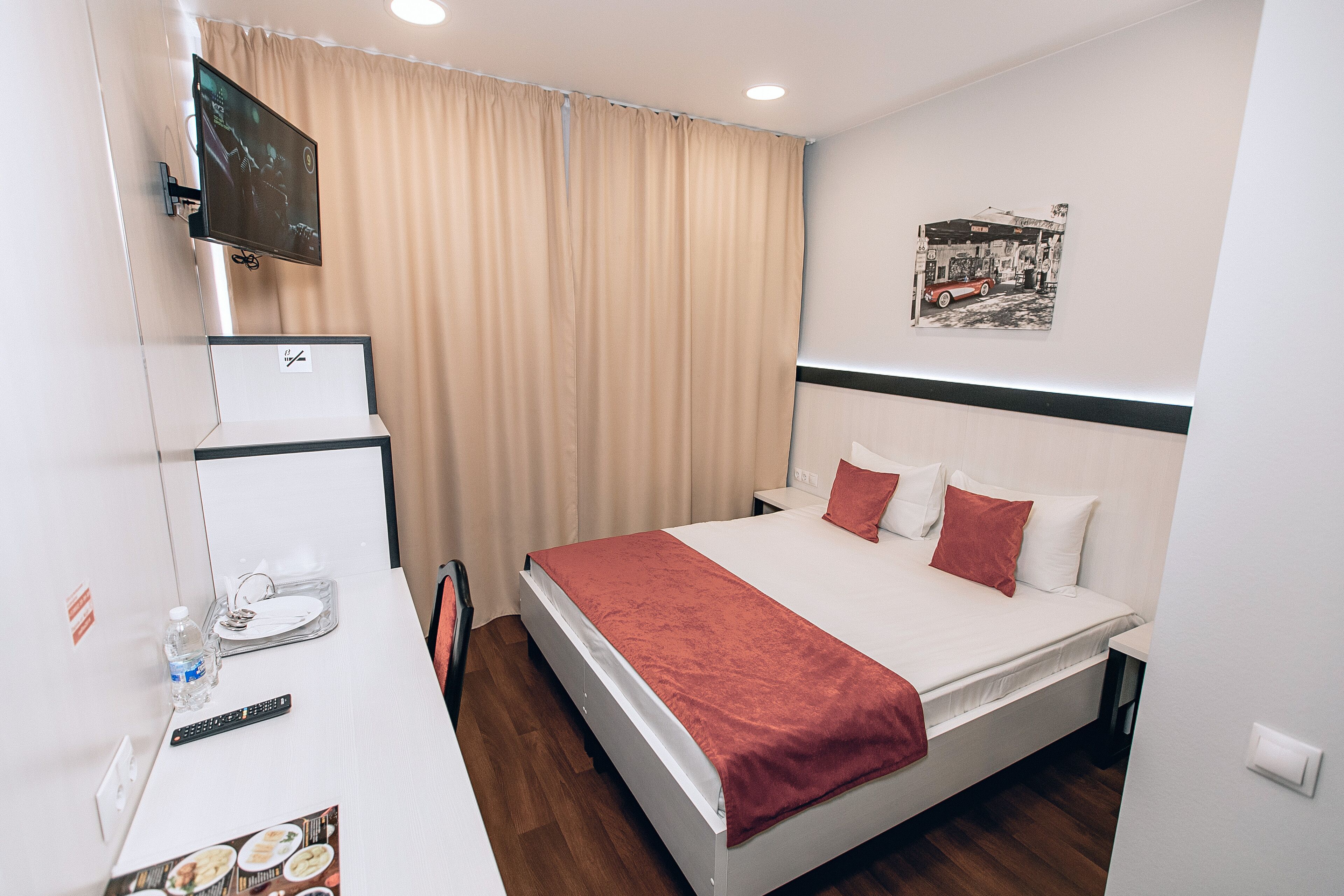 Red Fox Hotel