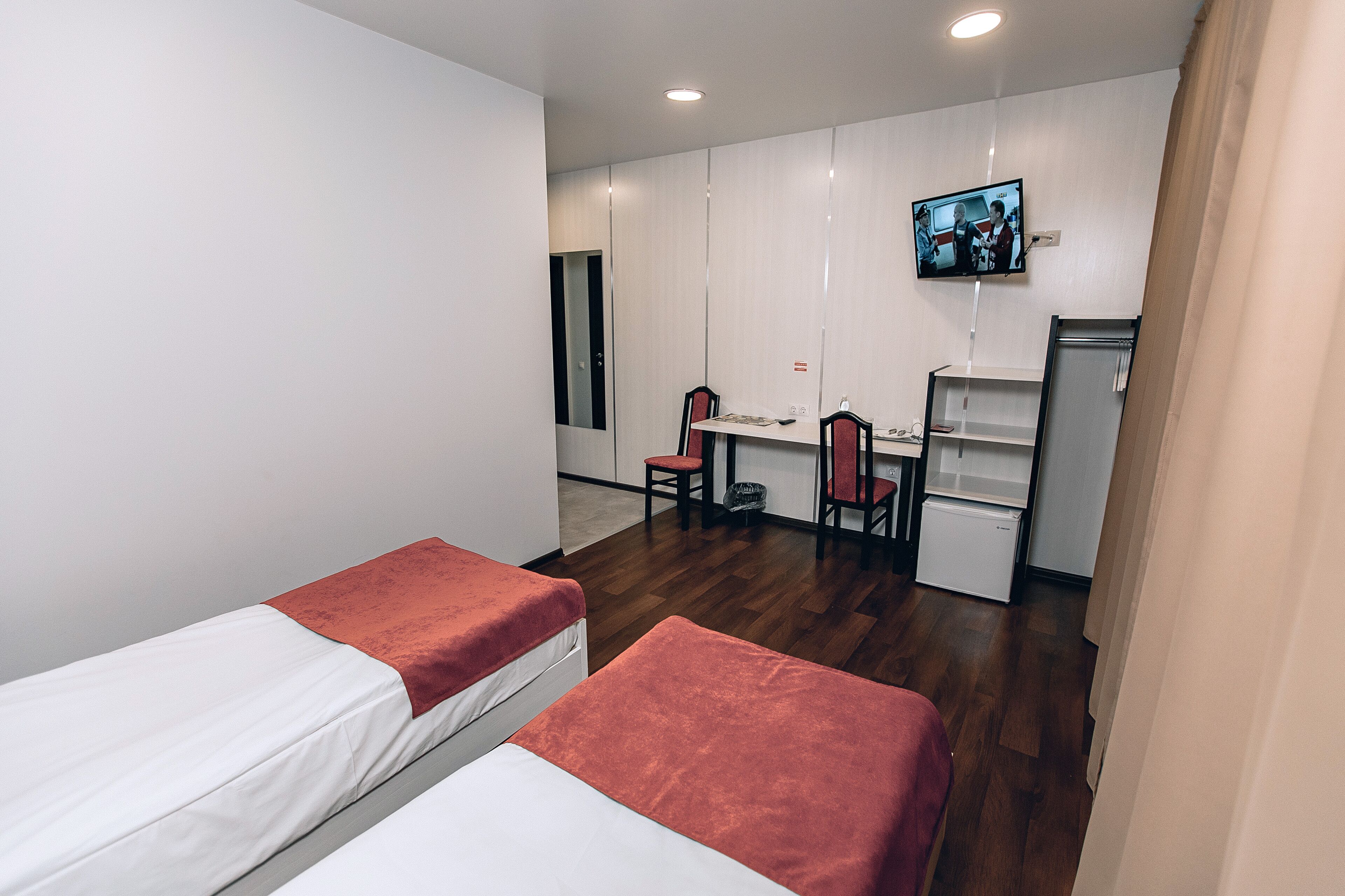 Red Fox Hotel