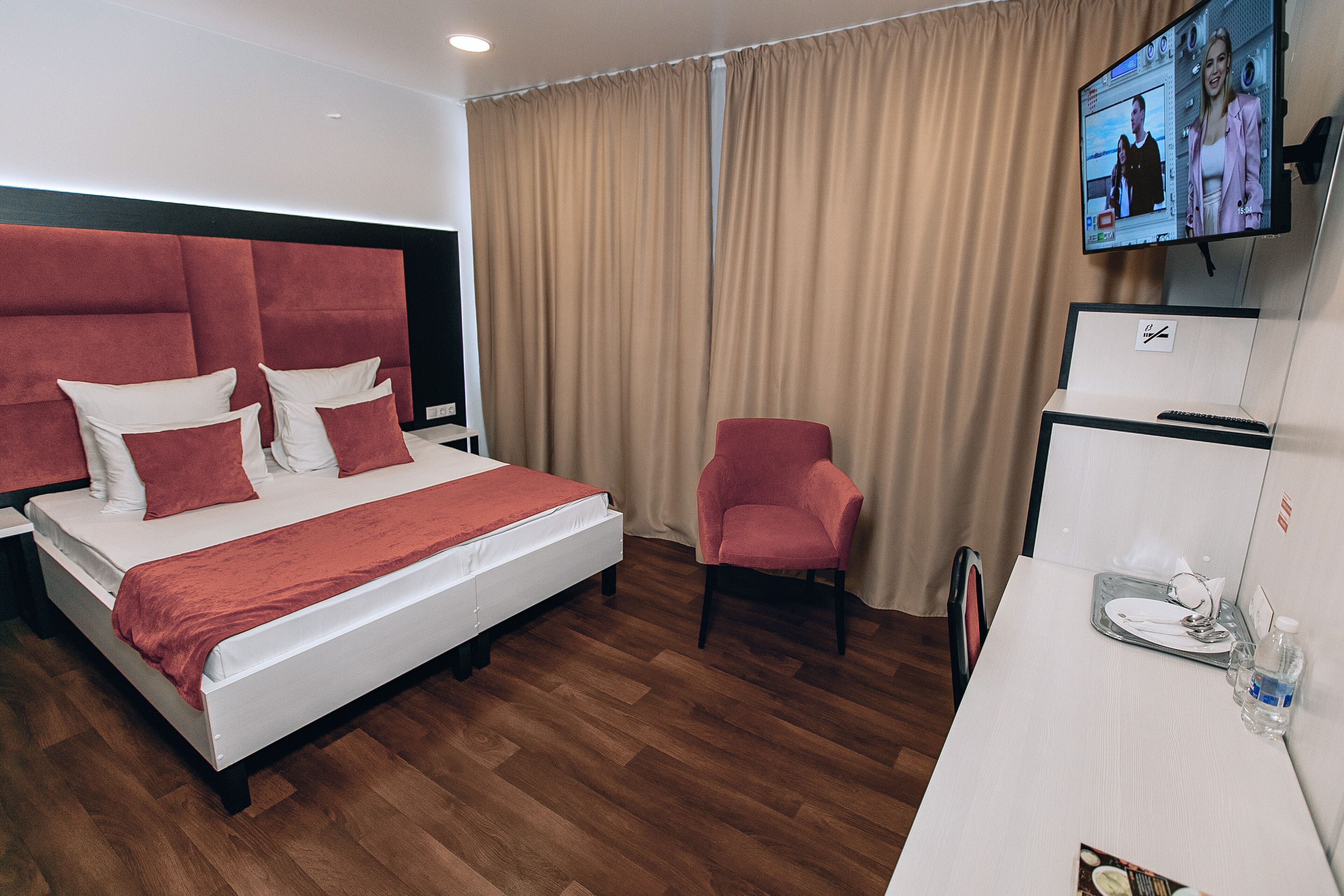 Red Fox Hotel