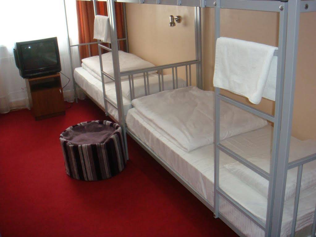 Hostel 490