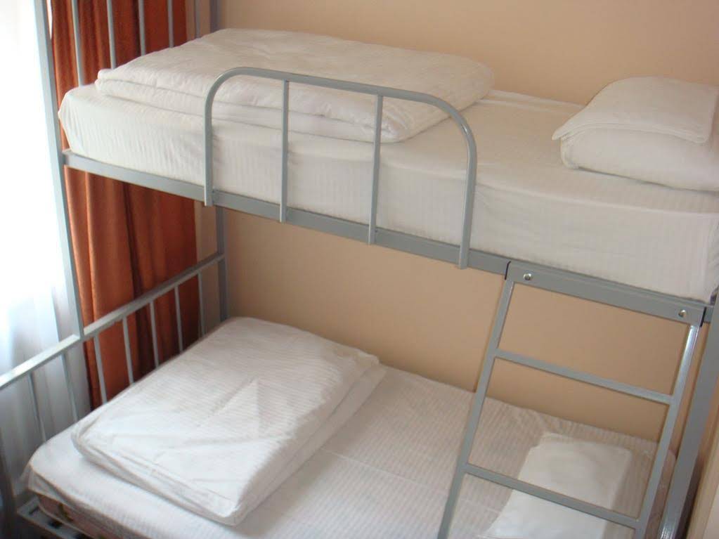 Hostel 490