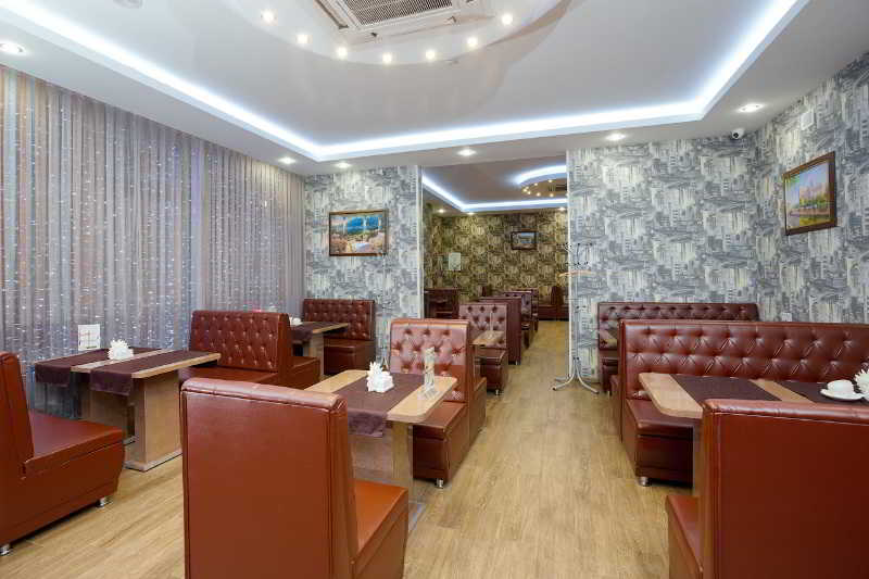 Royal Hotel