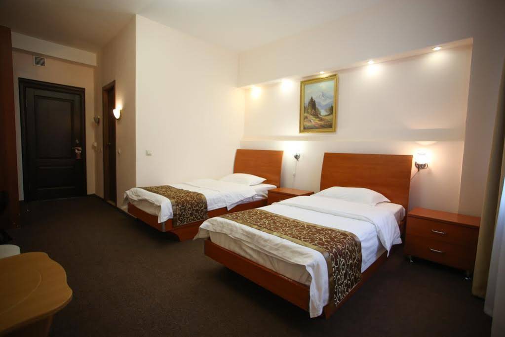 Sonata Hotel