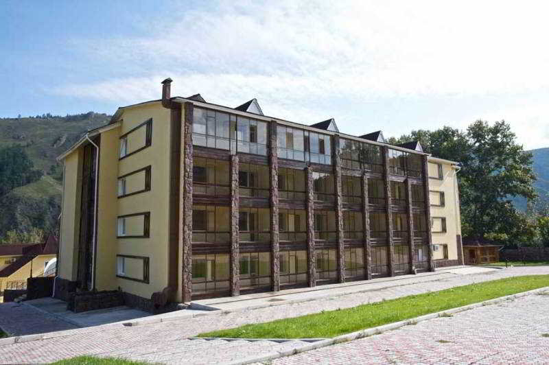 Takmak Spa Hotel