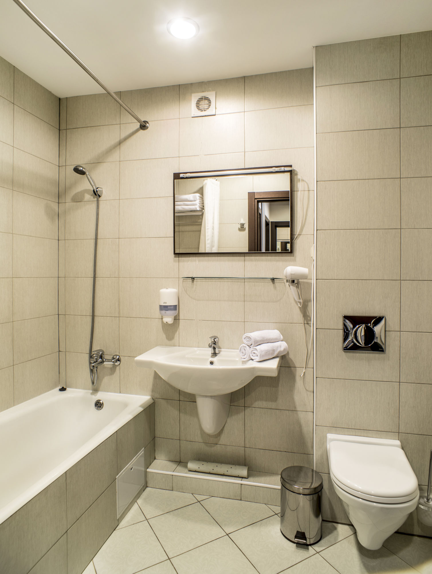 Avanta Hotel Centre