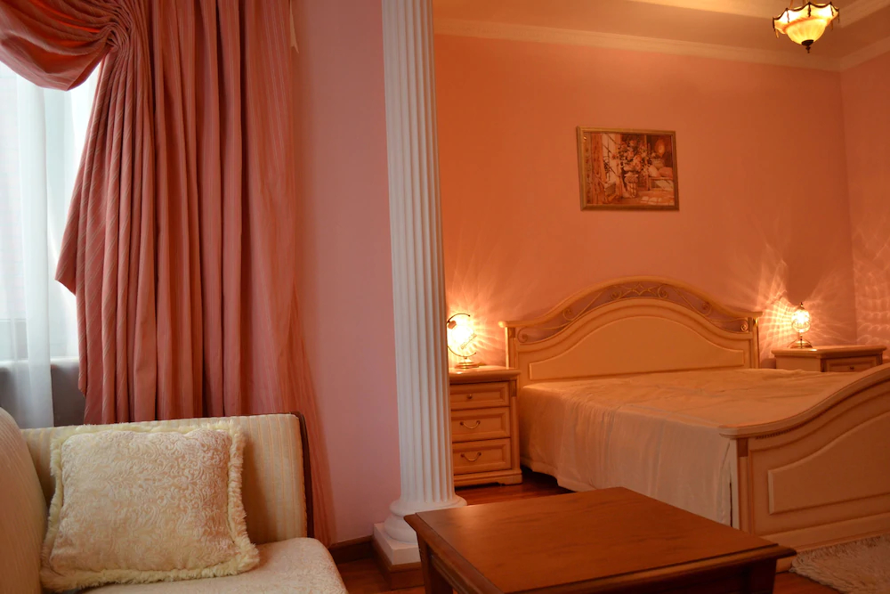 Dynasty Apartments