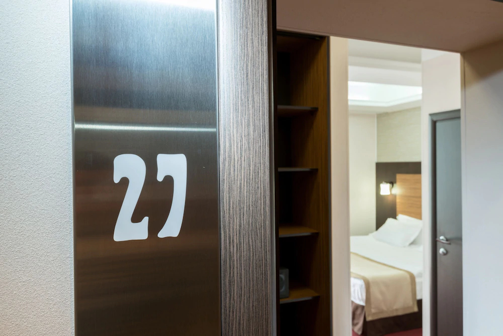 Hotel N