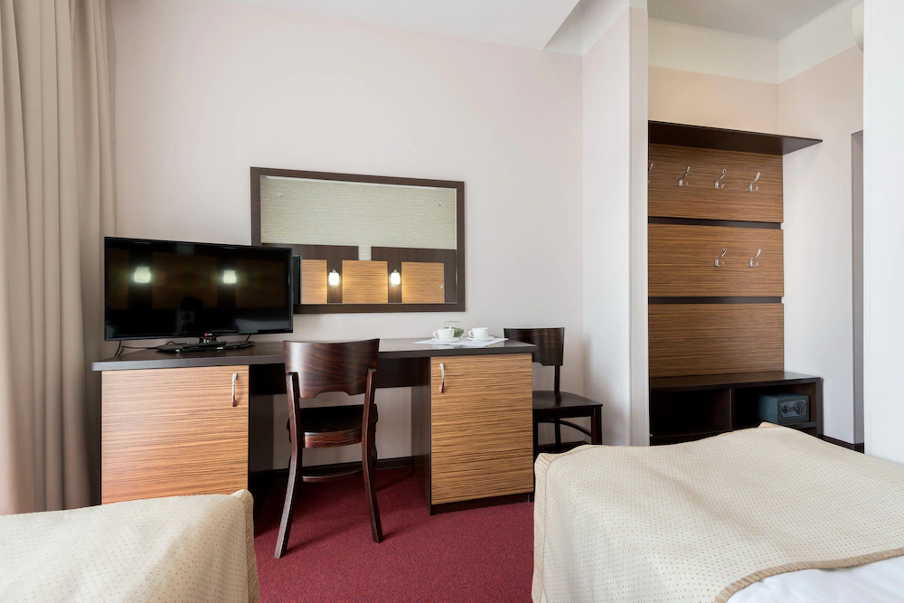 Hotel N