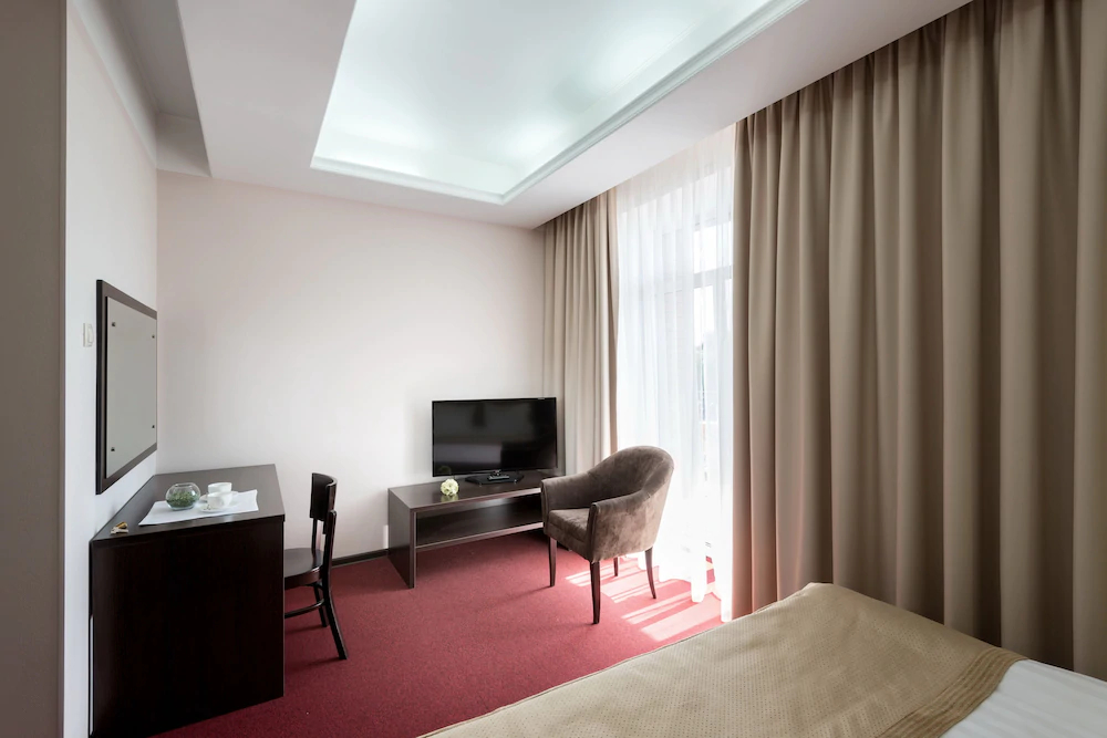 Hotel N