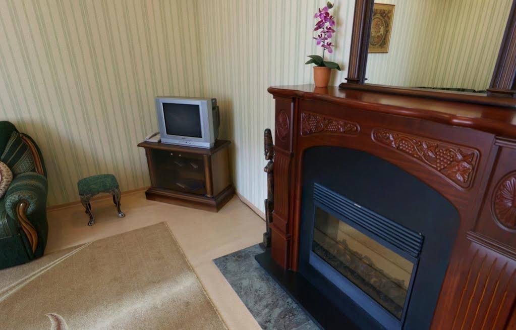 Vodoley Hotel