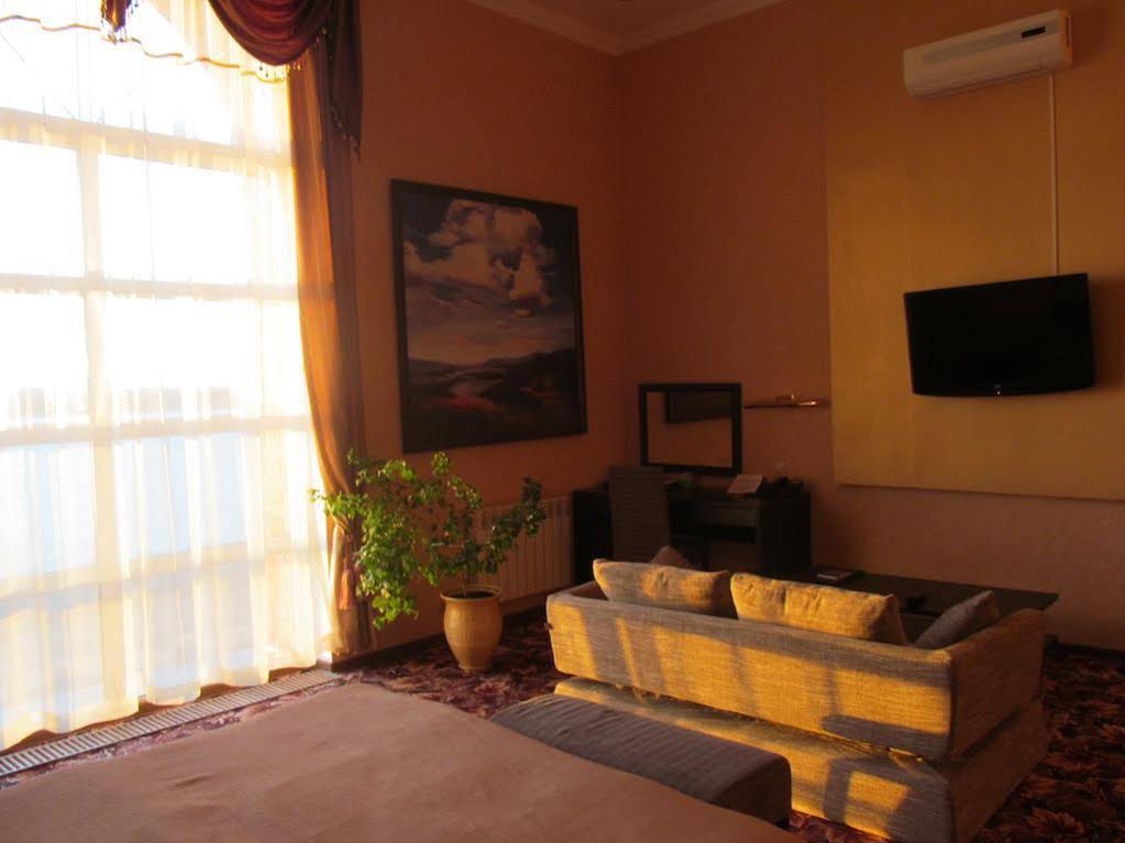 Hotel Kovcheg