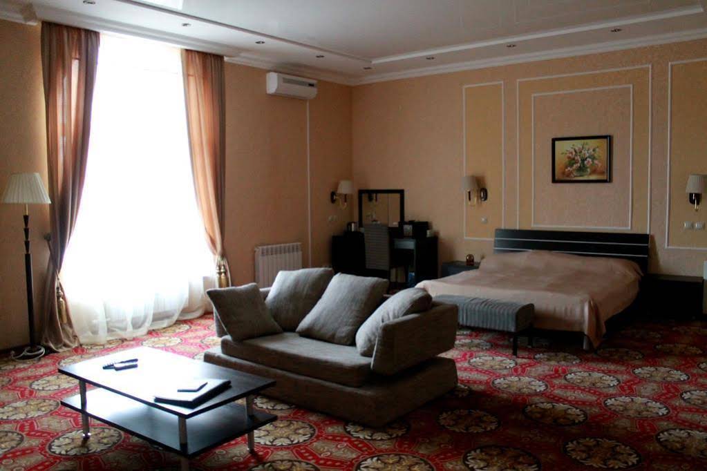 Hotel Kovcheg