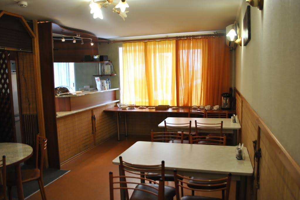 Sputnik Hotel