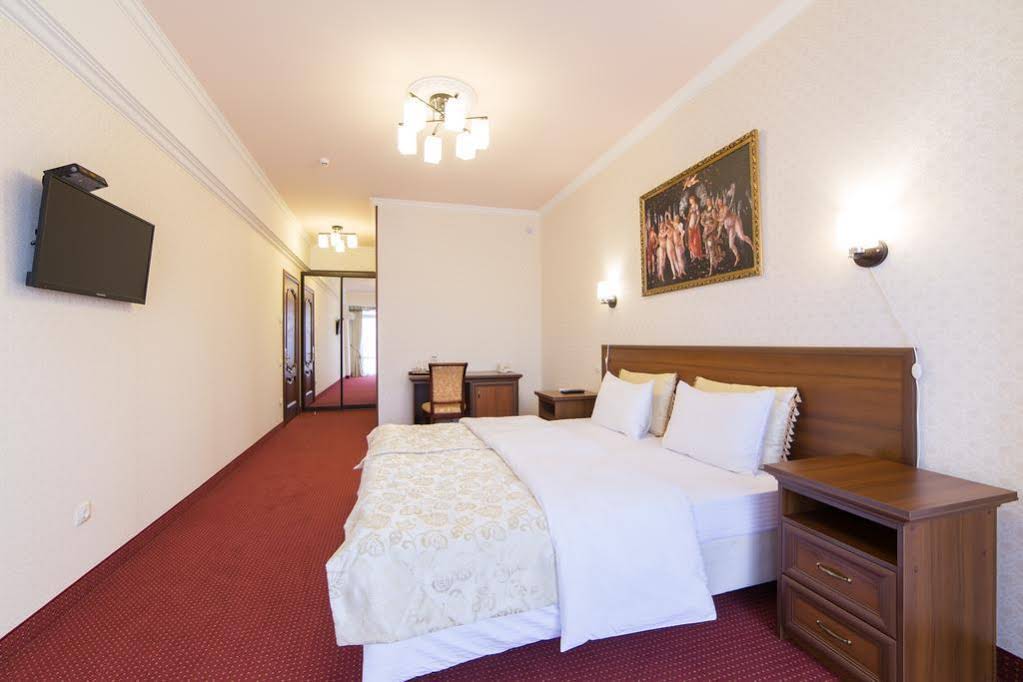 Ani Guest House