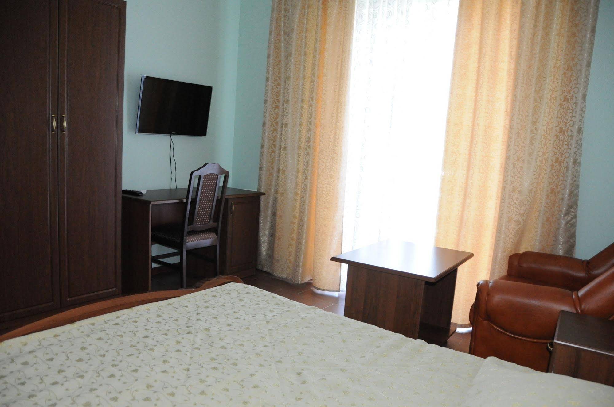 Dobraya Mama Hotel