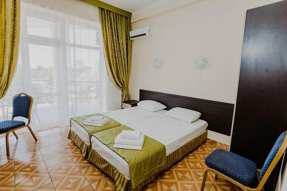 Mandarin Hotel