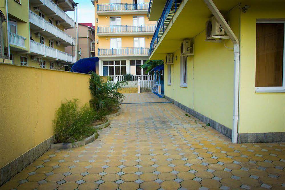 Marina Hotel