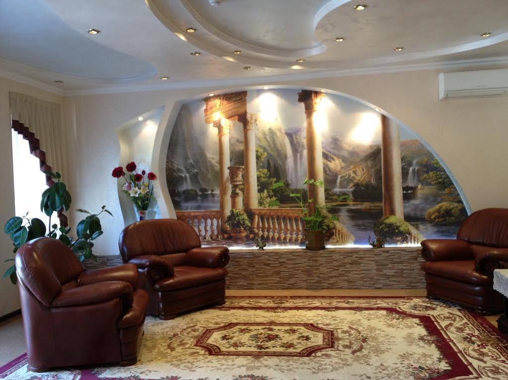 Nadezhda Hotel