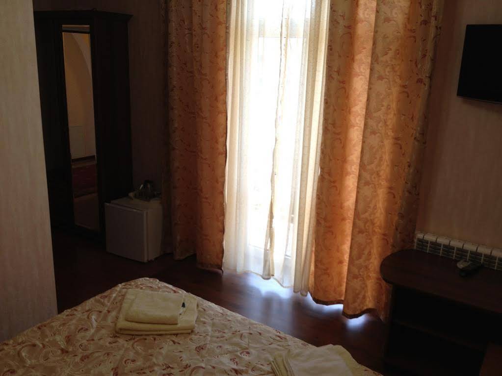Nadezhda Hotel
