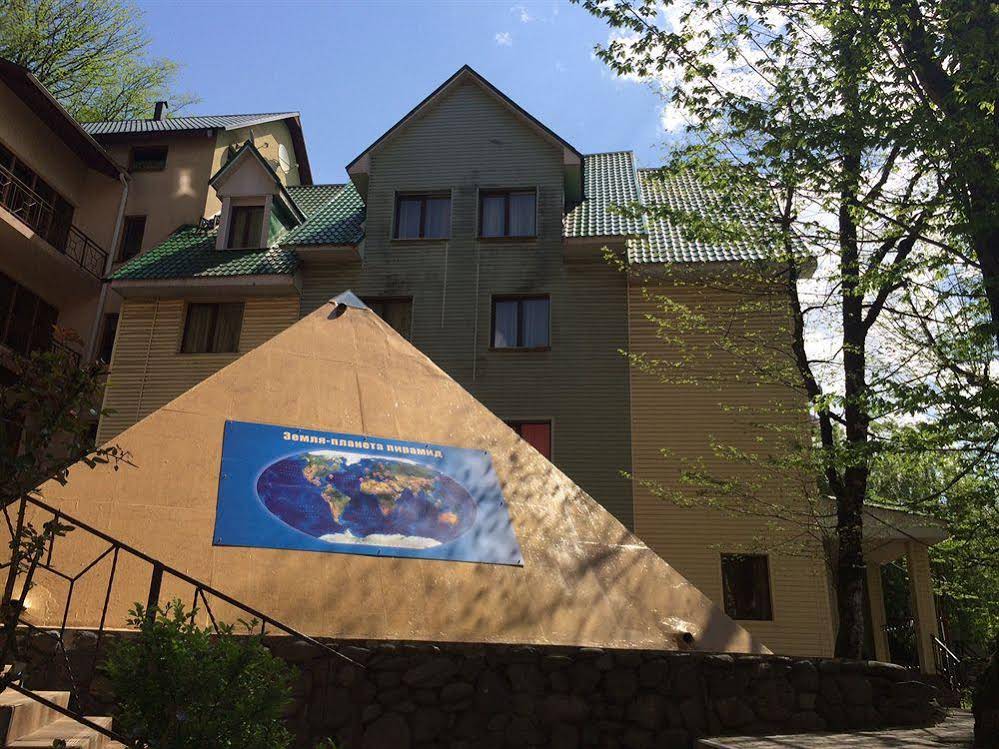 Piramida Hotel