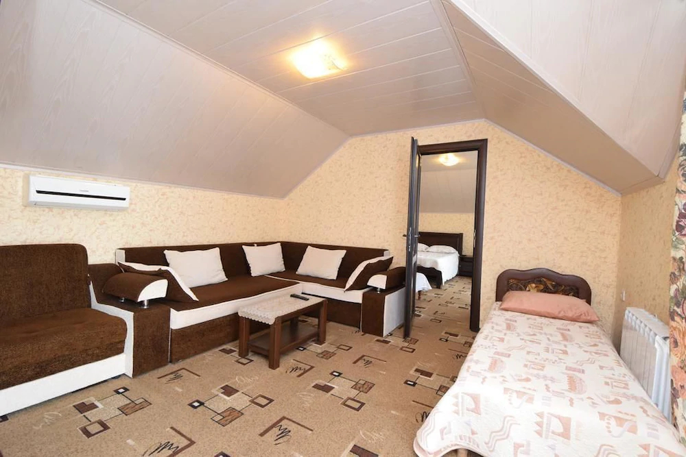 Sadorini Guest House