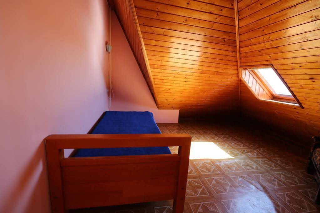 Breez Hotel