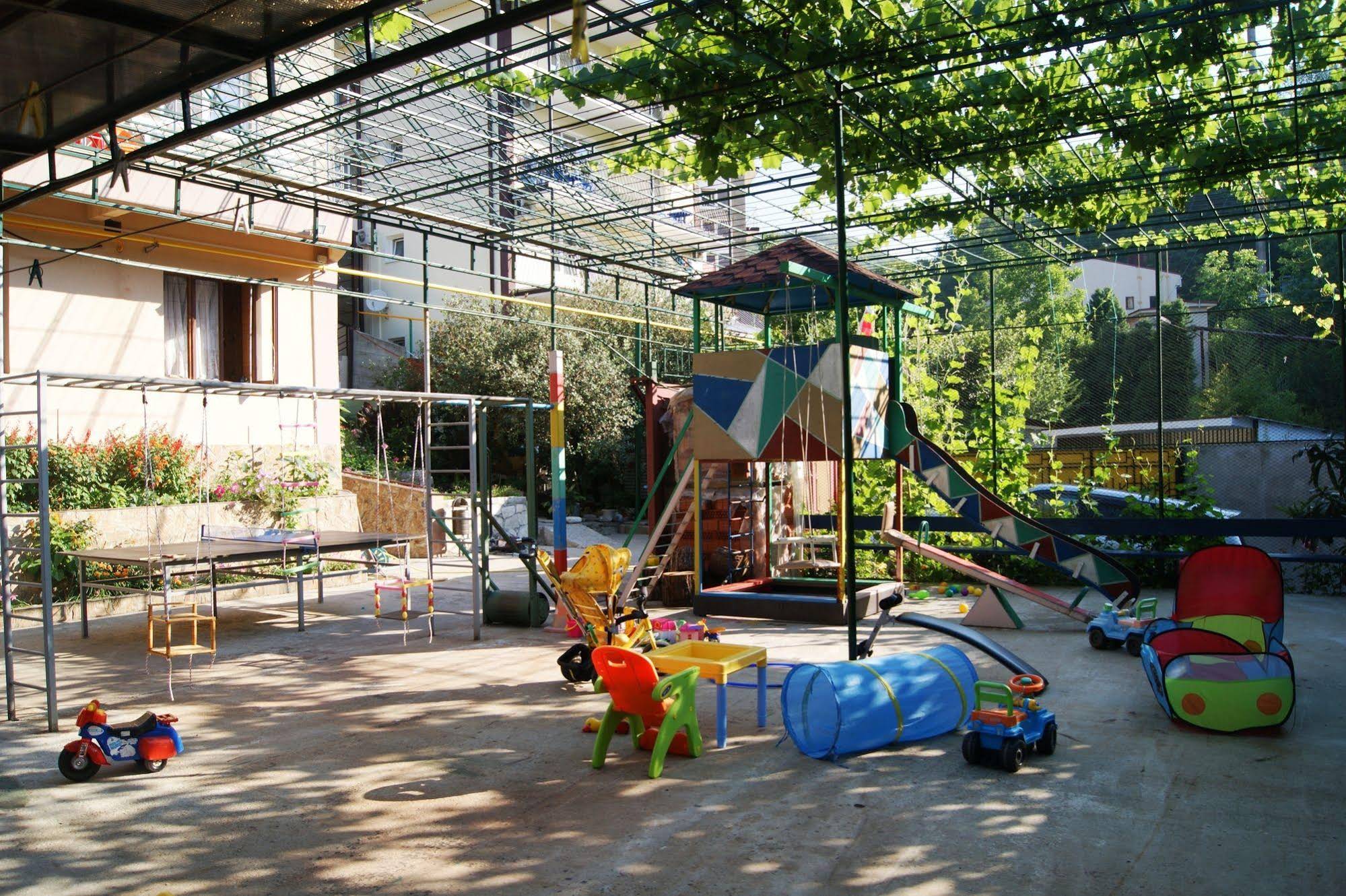 Argo Hotel
