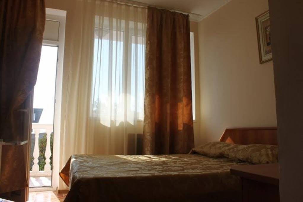 Liana Hotel