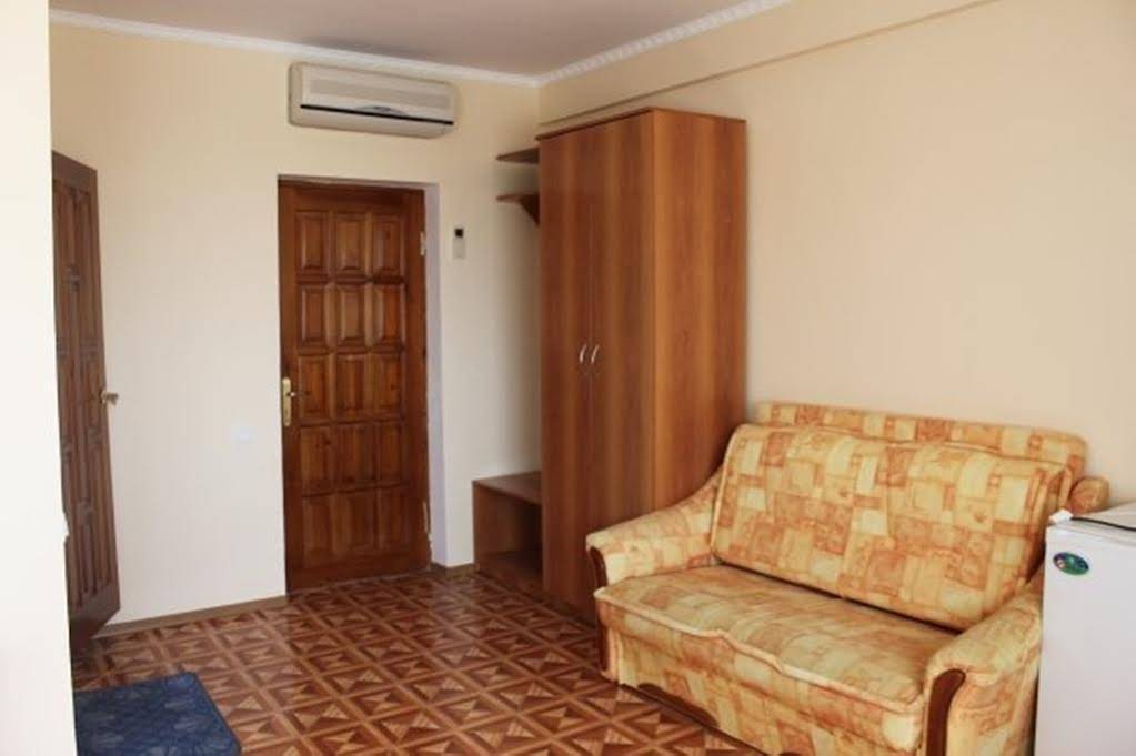 Liana Hotel