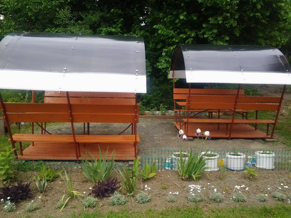 Yuzhanochka Guest House