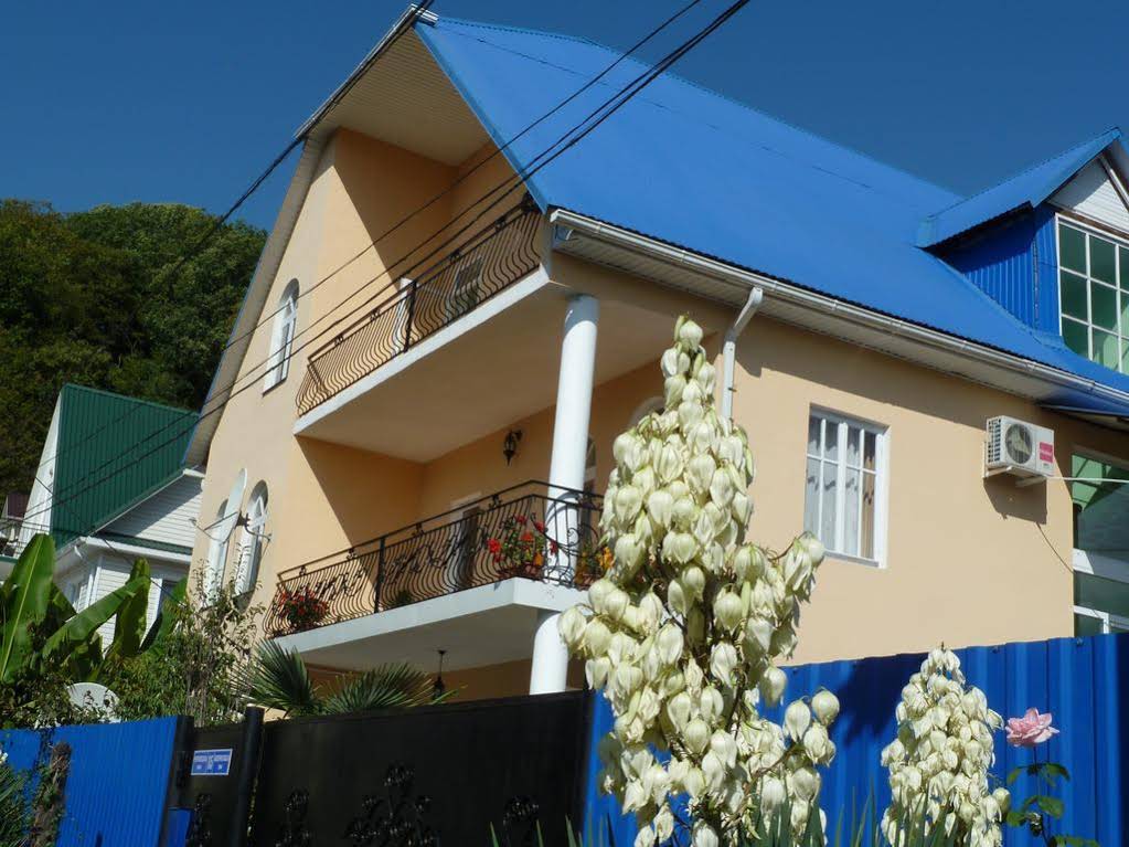 Yana Hotel