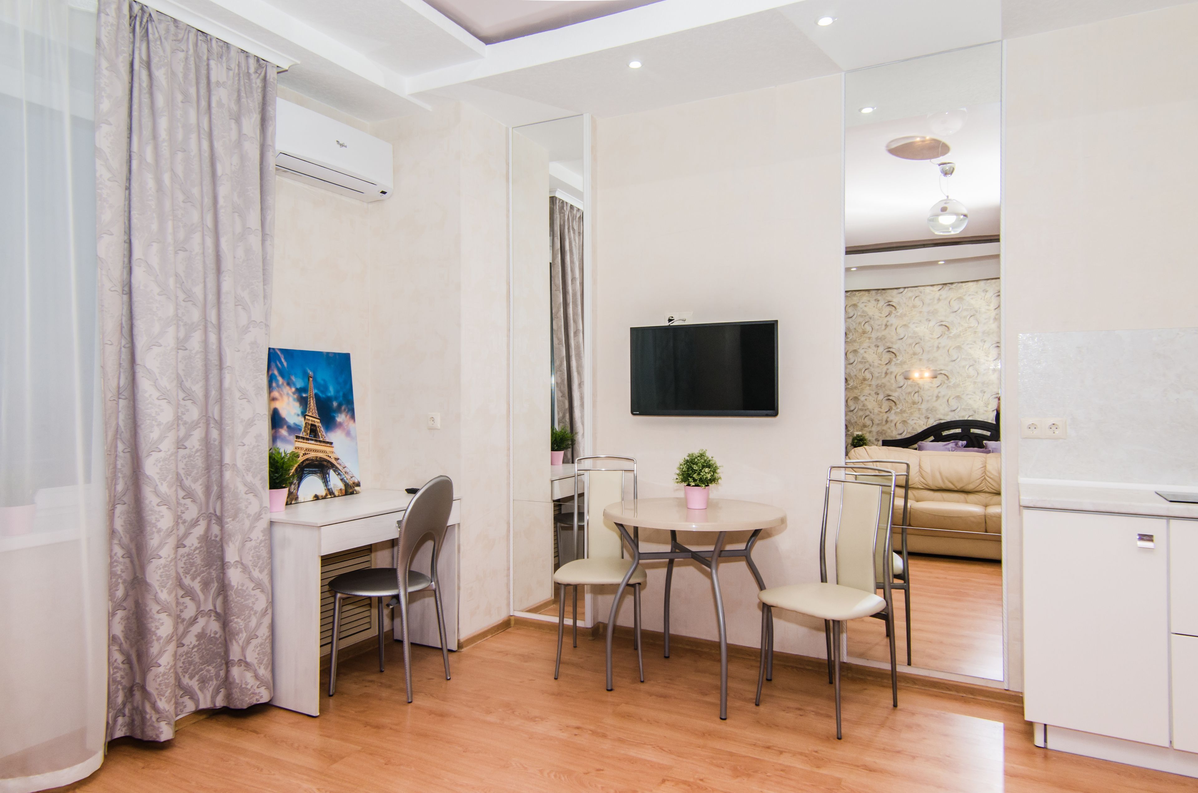 Innhome Apartments on Mopra Square