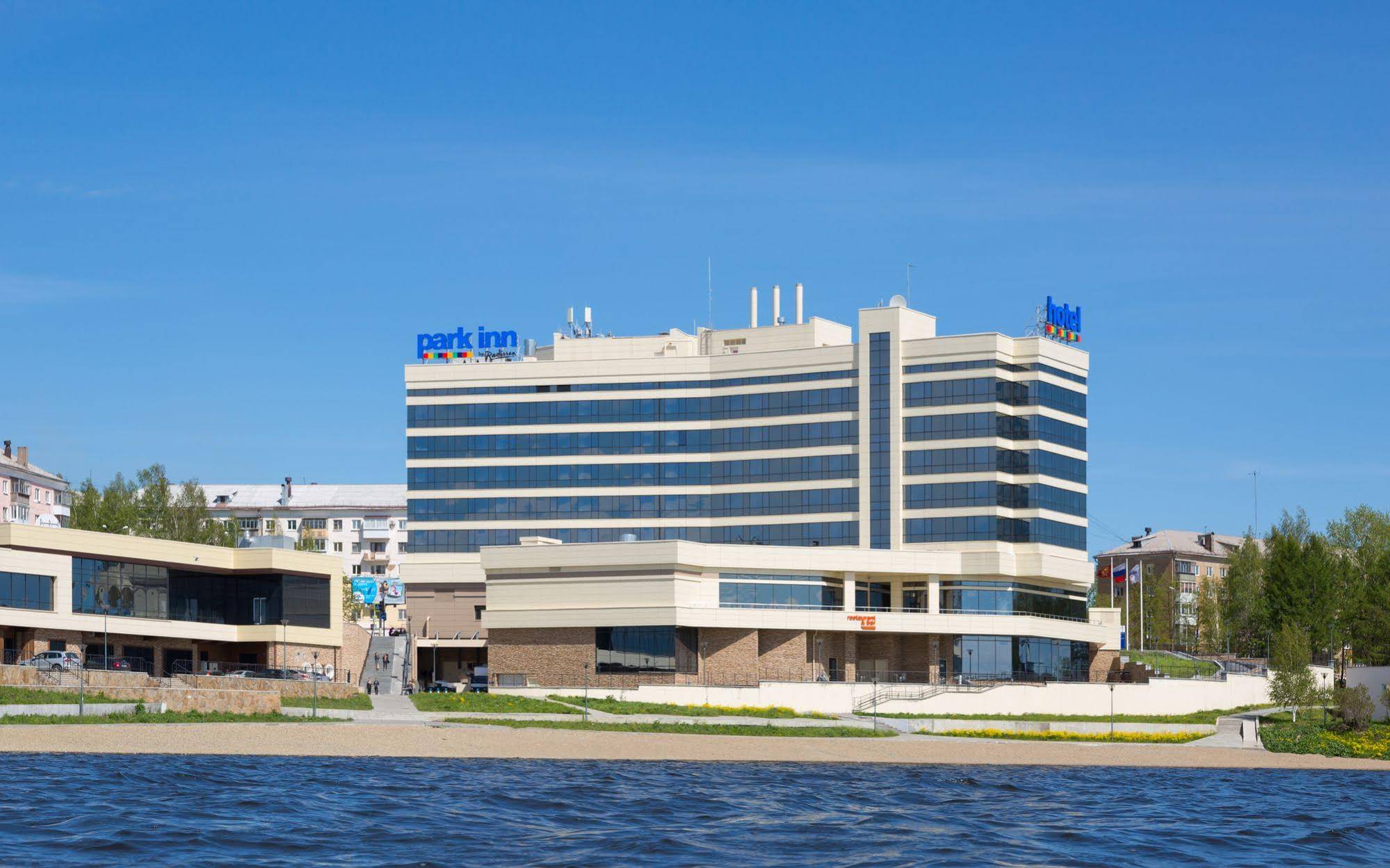 Demidov Plaza