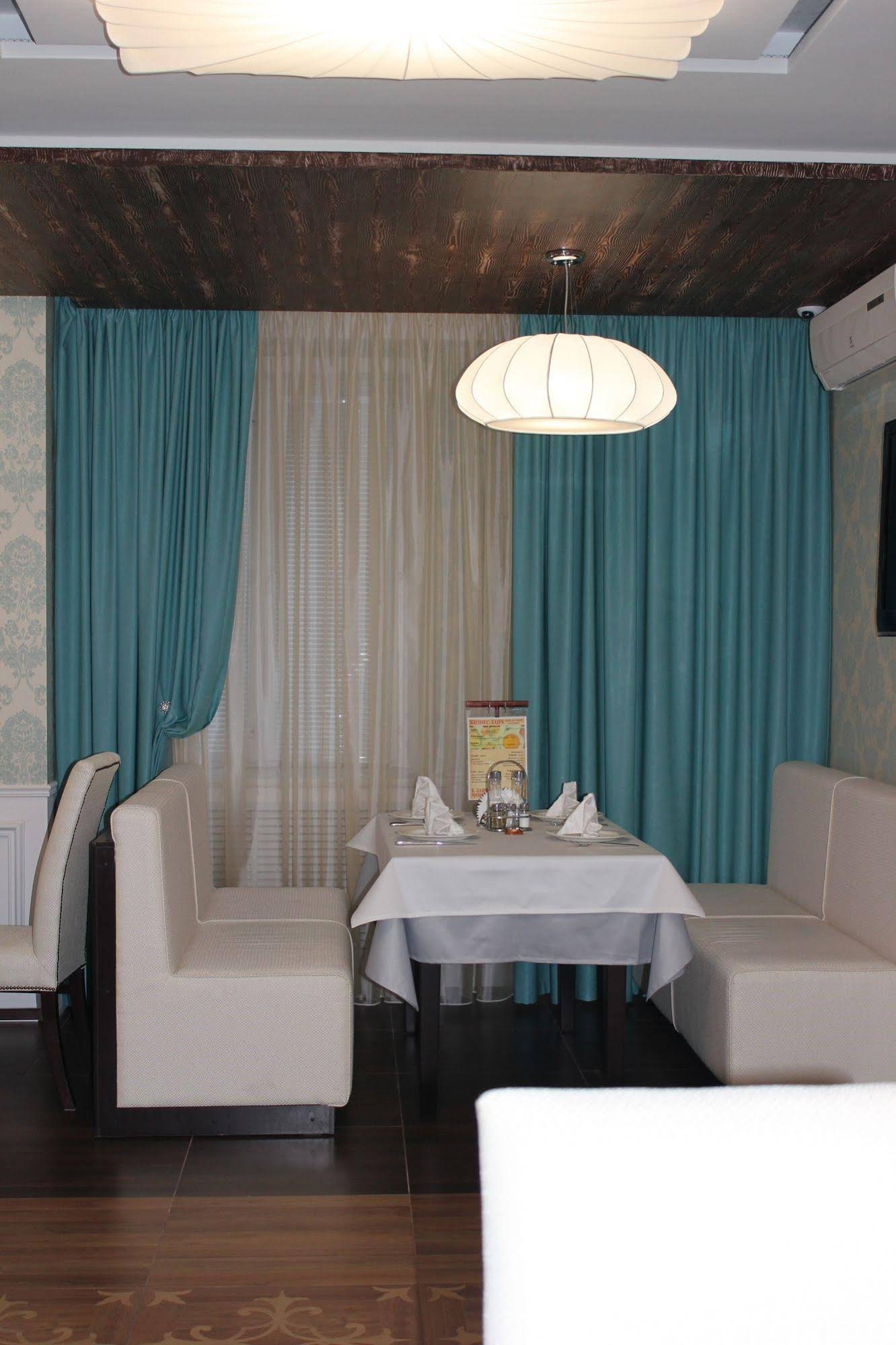 Hotel Rossiya
