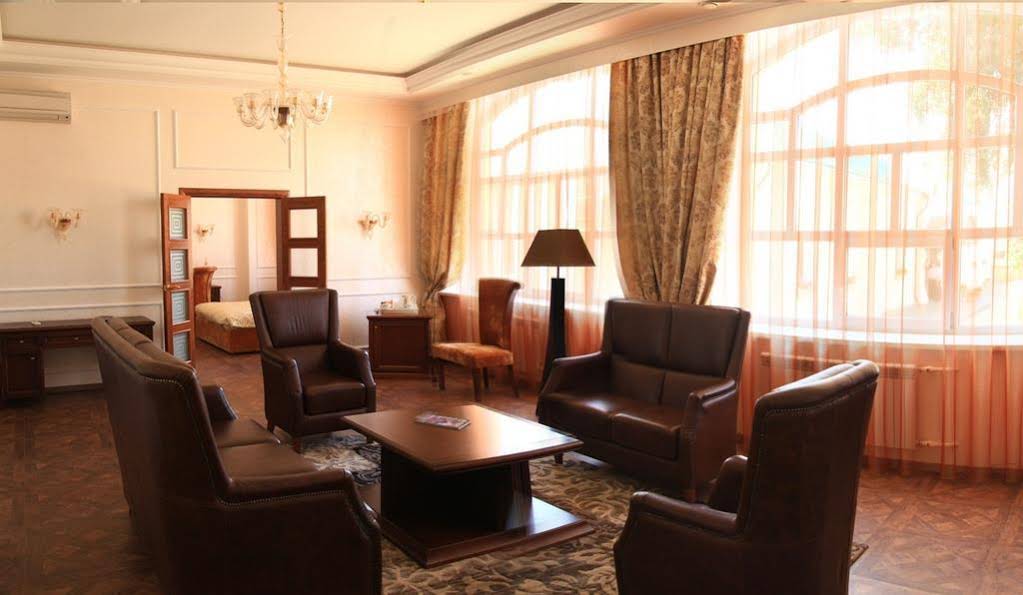 Grand Hotel