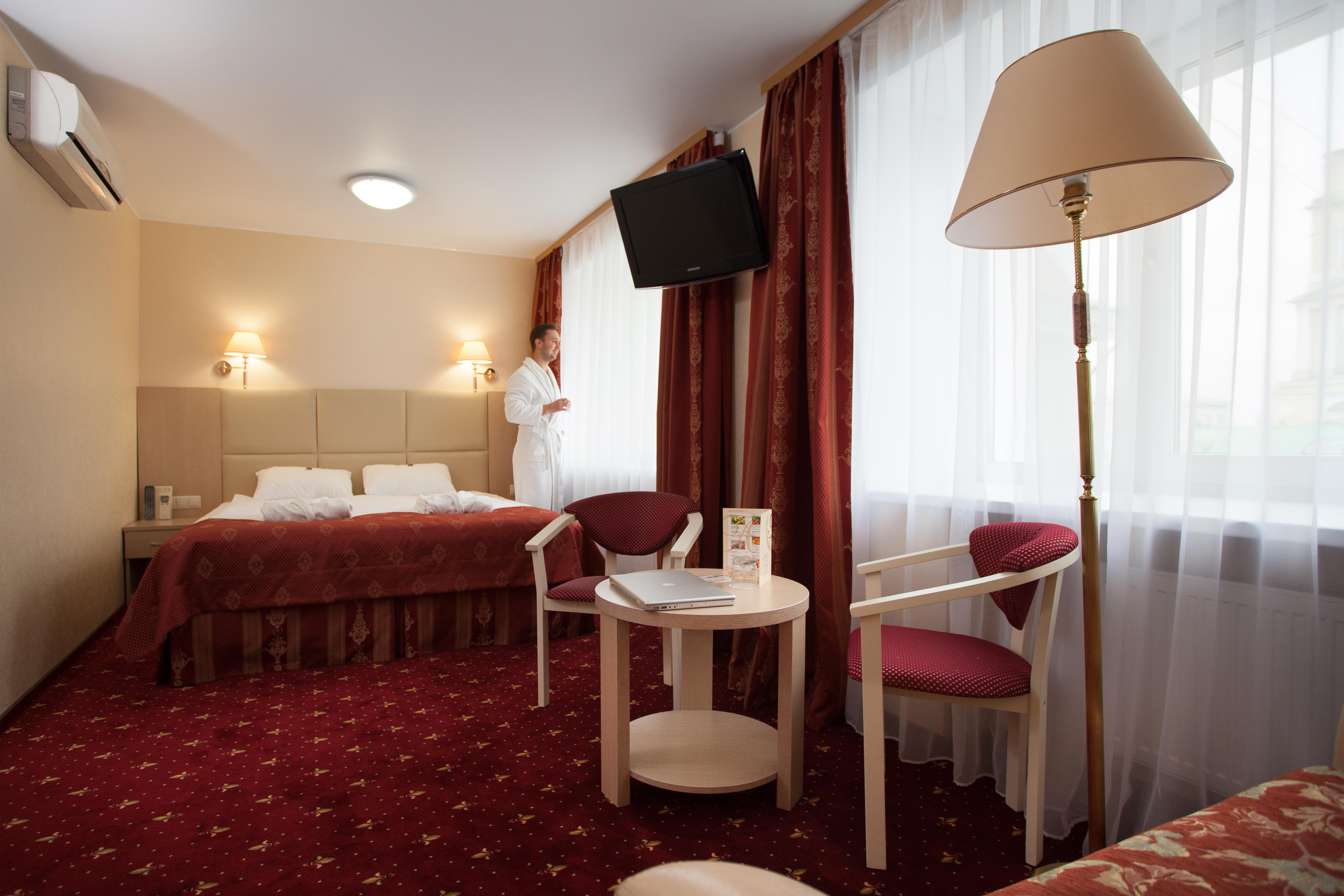 AMAKS Premier Hotel