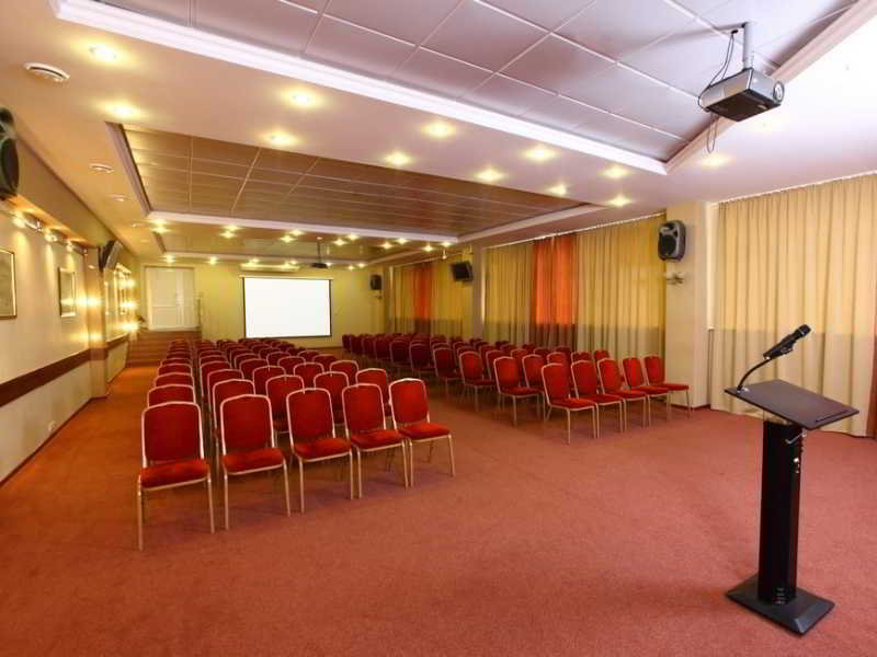 AMAKS Premier Hotel