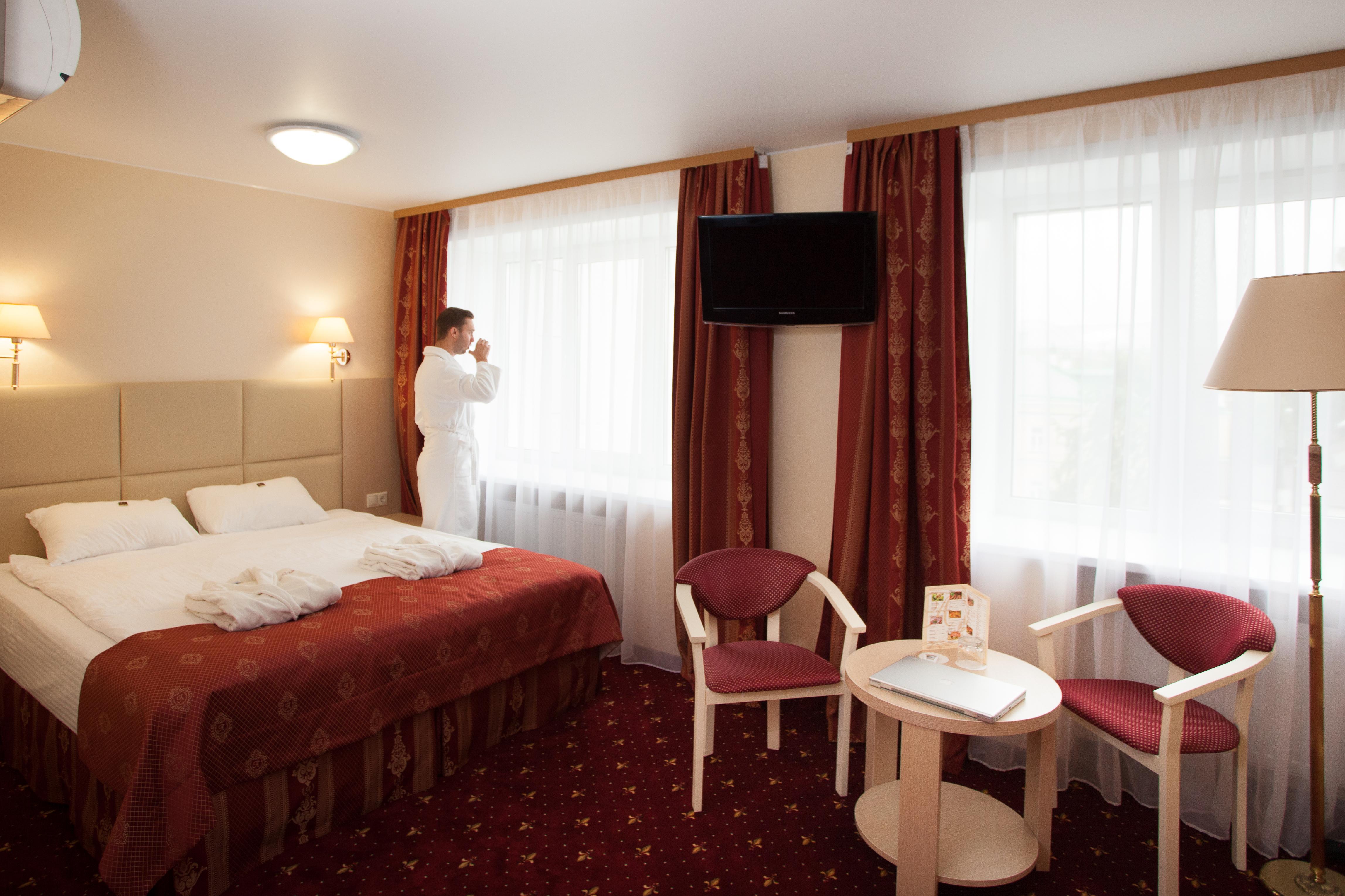 AMAKS Premier Hotel