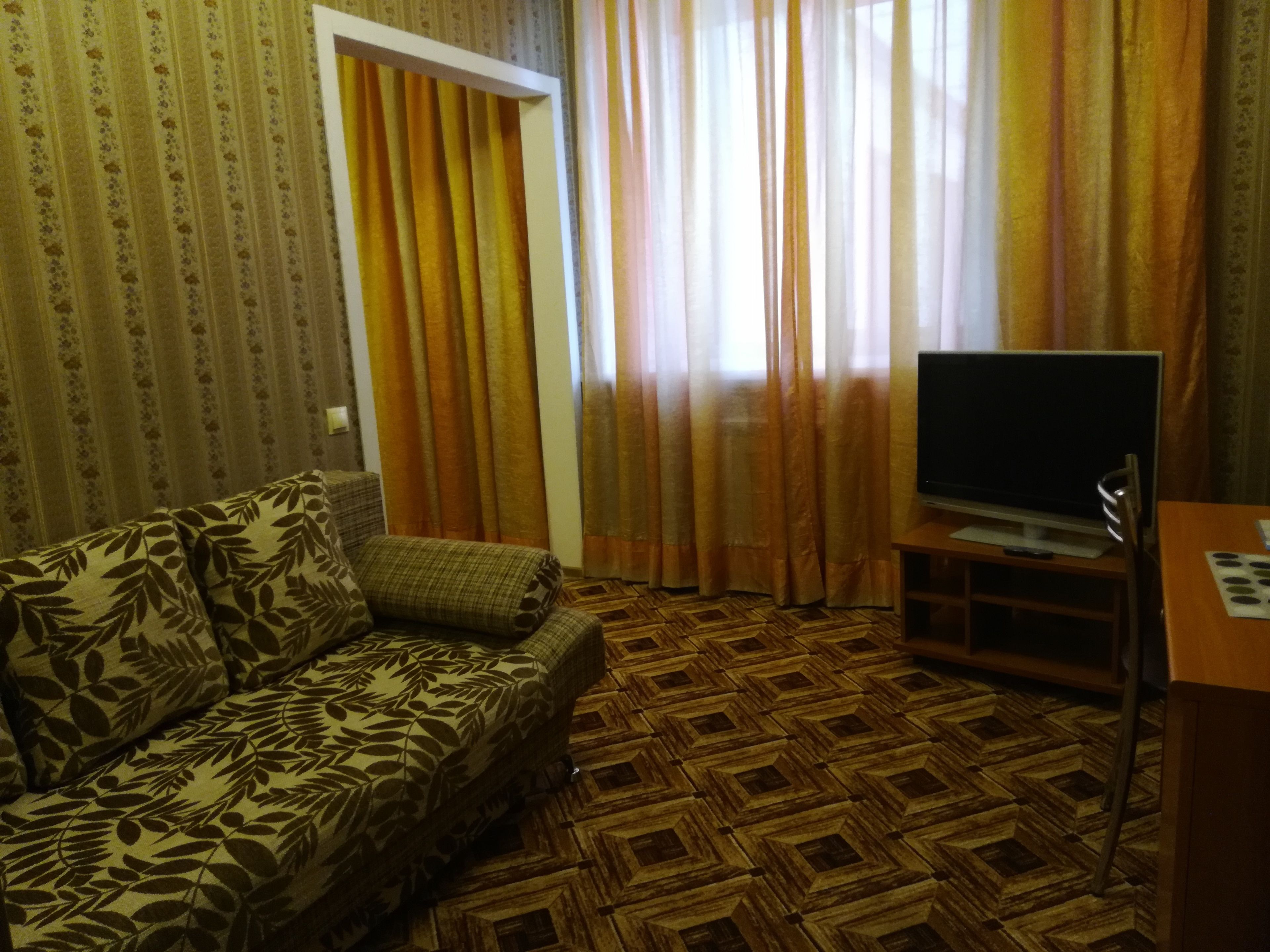 Cruise Hotel