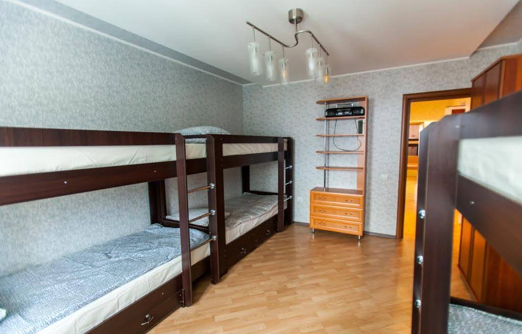 Like Hostel