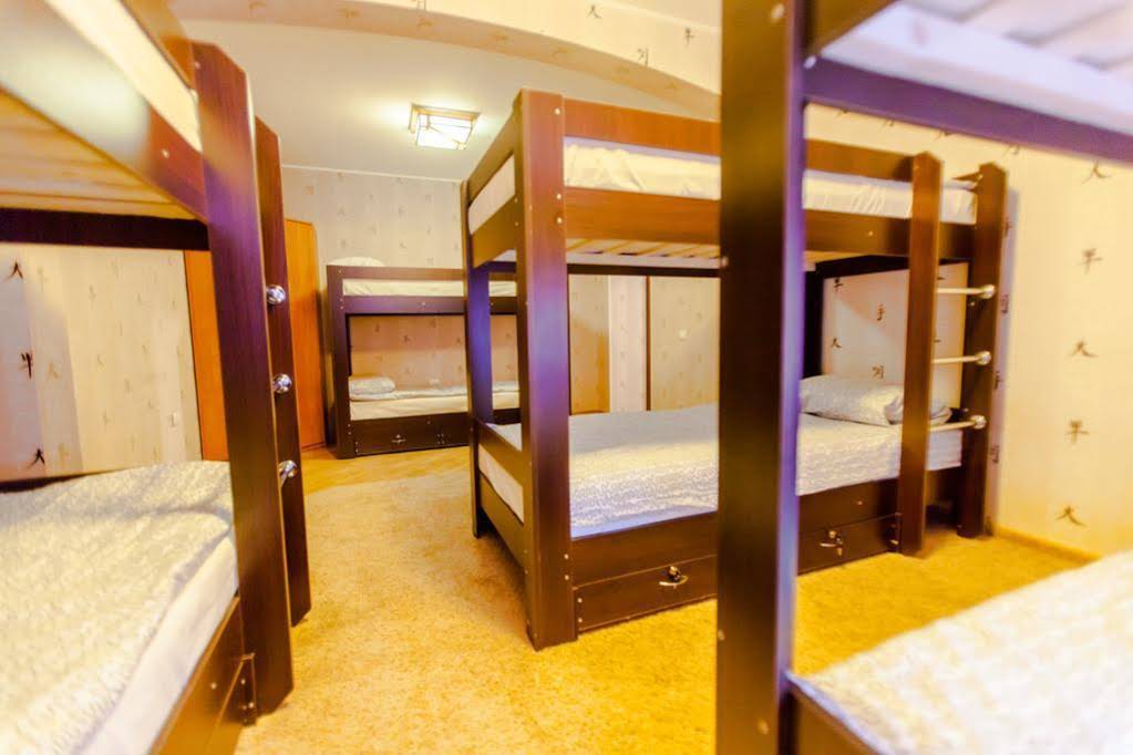 Like Hostel