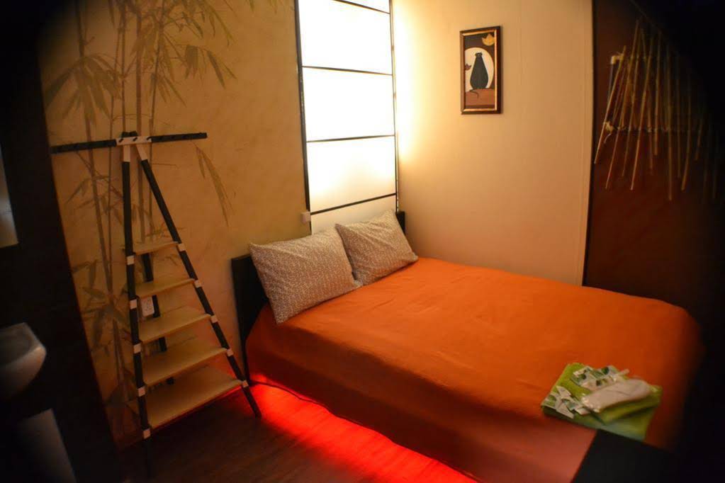 Traveler's Hotel