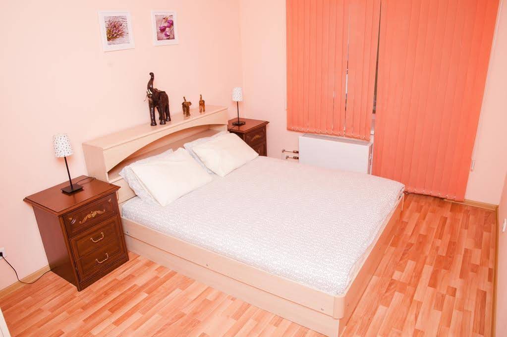 Hostel For Friends