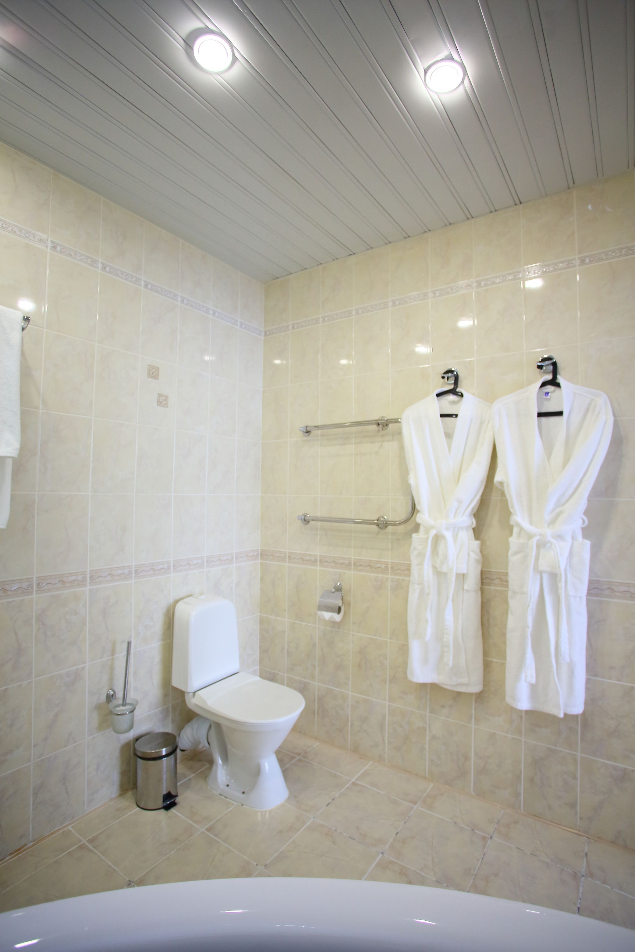 Maksim Hotel