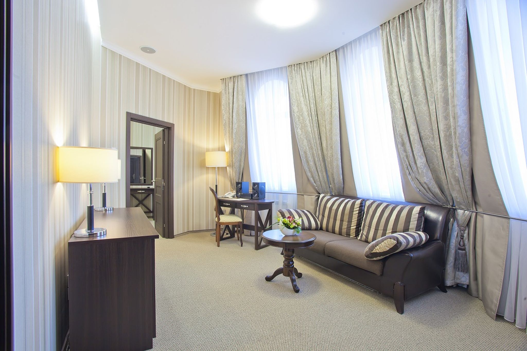 Palais Royal Hotel